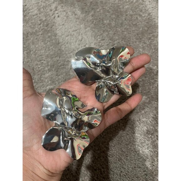 Big Silver stud earrings huge statement bold large abstract petal chunky shiny - Picture 5 of 5